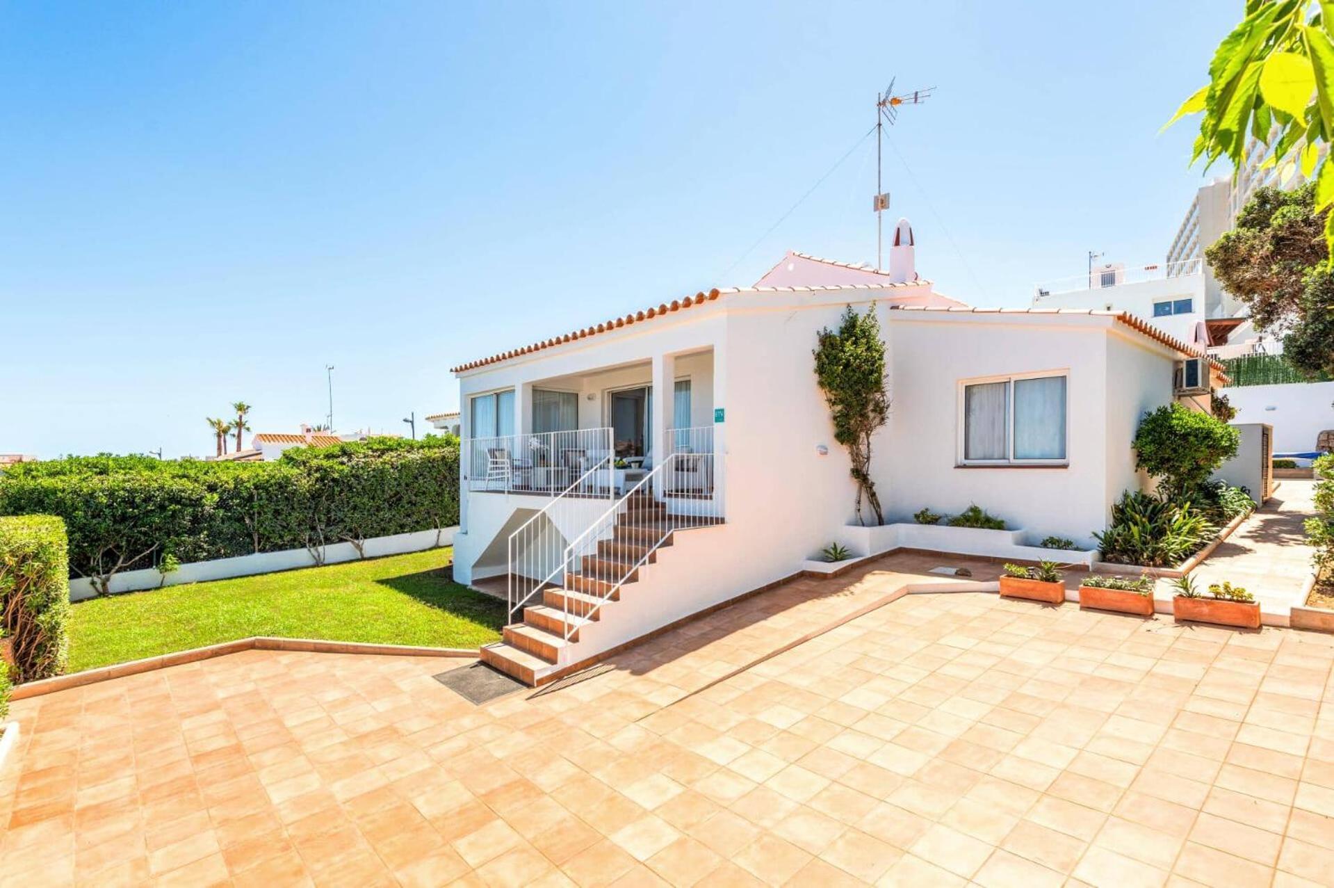 Villa Romani By Villa Plus أرينال دو ان كاسيل المظهر الخارجي الصورة